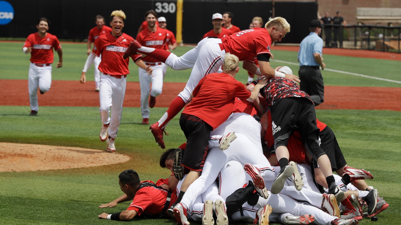 Louisville shuts out ECU 12-0 to clinch NCAA super regional